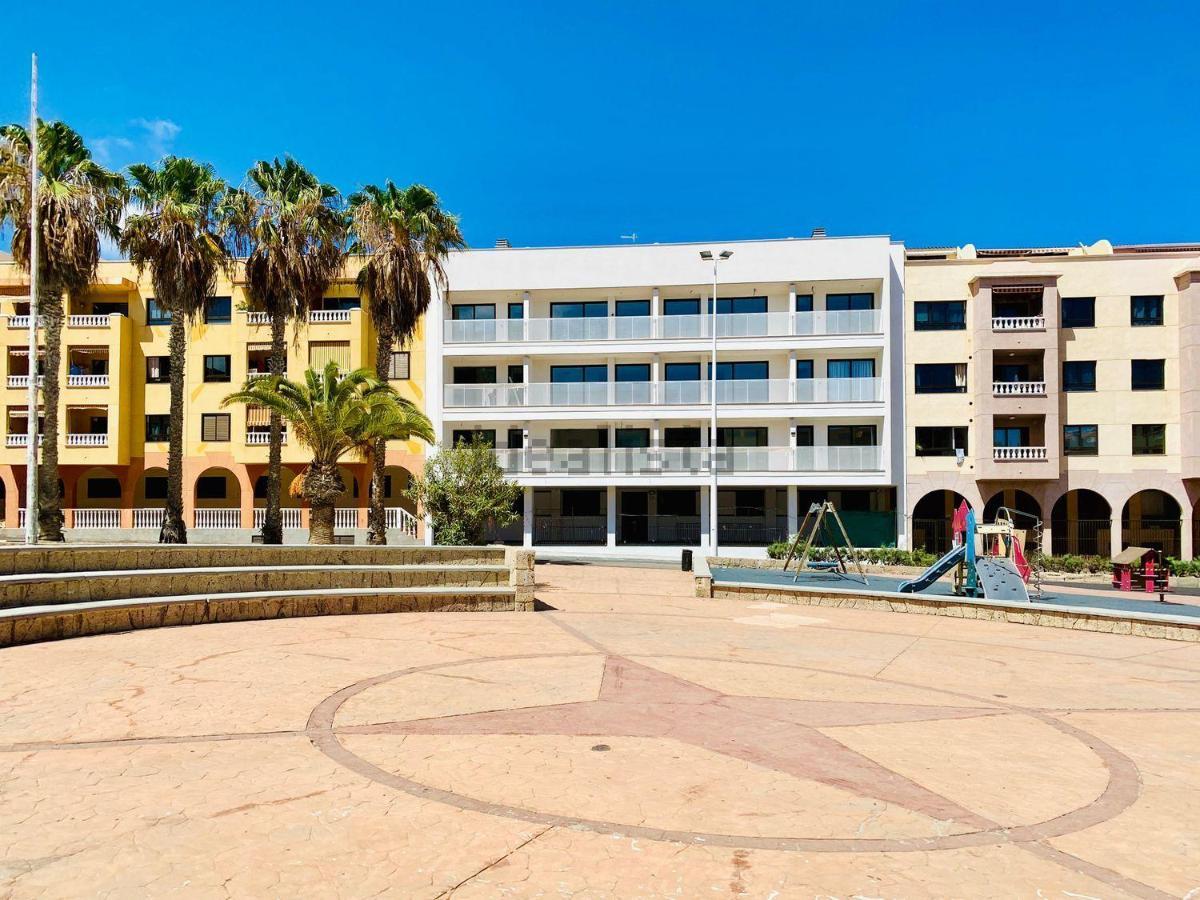 New 140M2 Loft-Style Flat At Town Heart, 3 Beaches Close Casa Leon El Medano  Bagian luar foto